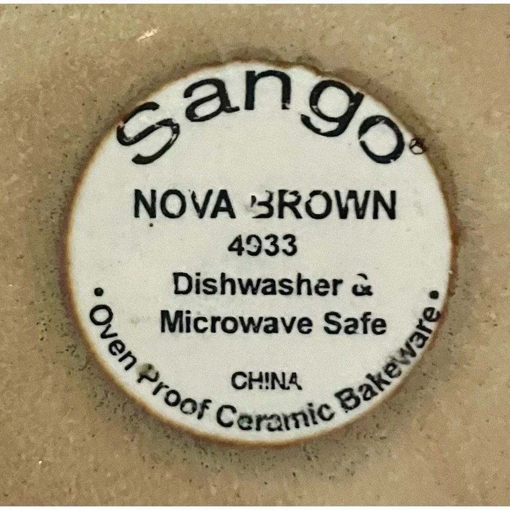 Sango Nova Brown Round Covered Casserole 2 1/2 Qt with Lid